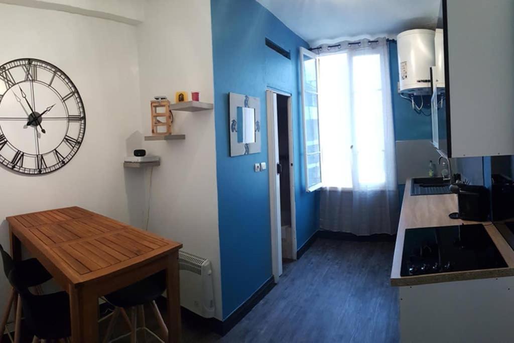 Beau F2 Saint-jean D'angely * Nizza